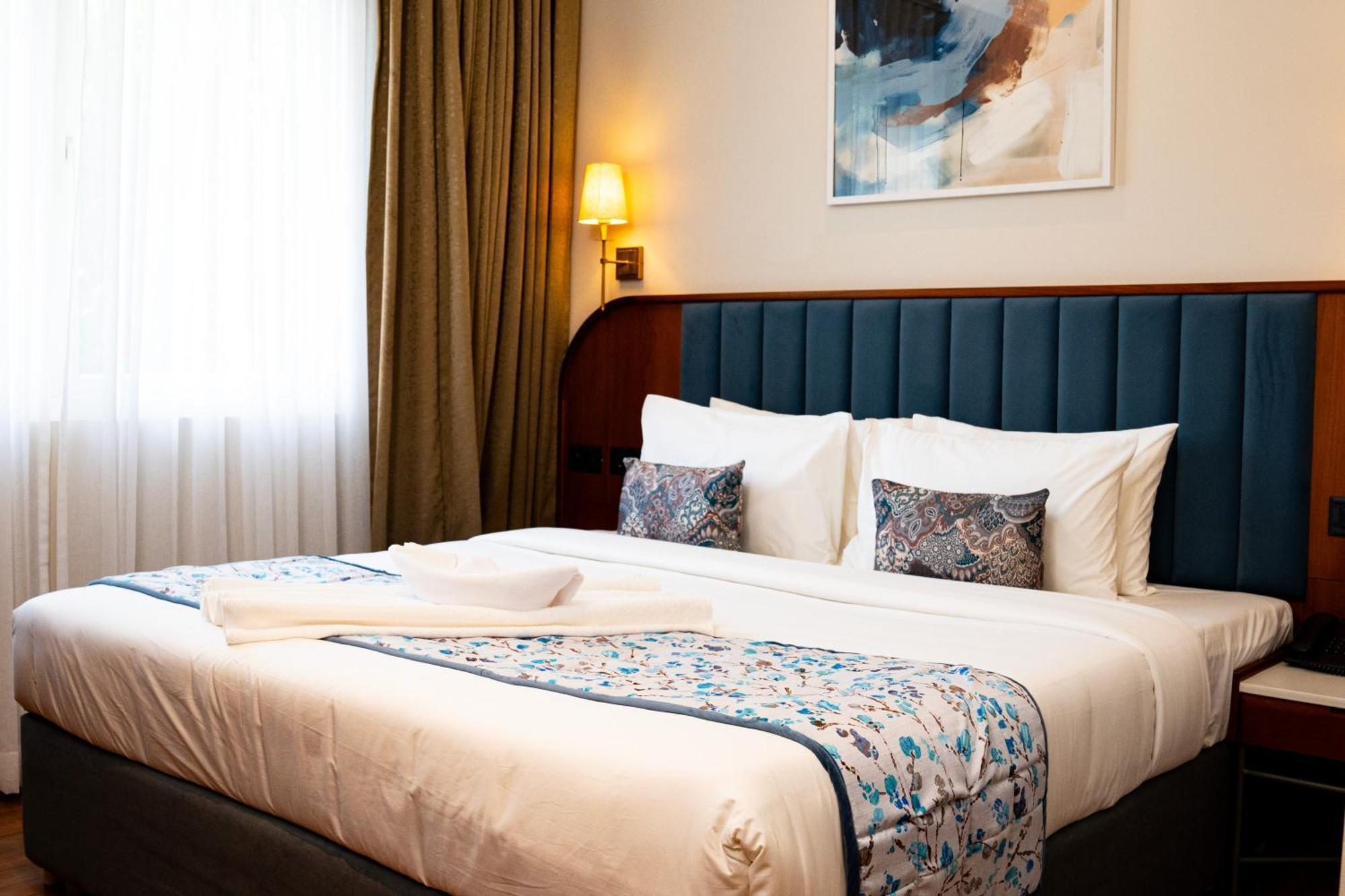 Hotel Benhur Kochi Dış mekan fotoğraf
